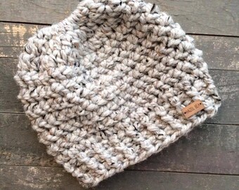 Messy Bun Hat, Bun Hat, Running Hat, Ponytail Hat, Chunky Bun Hat, Bun, Women's Hat, Winter Hat, Knit Hat, Hat for Bun, Ponytail