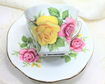 Beautiful Vintage Royal Seagrave Fine Bone China, England, Teacup and Saucer