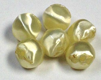 VINTAGE SILKY BEADS Yellowish Cream Japanese Lucite Fiber 8mm pkg6 slk2