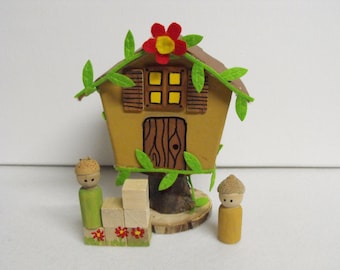 peg doll dollhouse,treehouse,waldorf inspired,gnomes,miniature dollhouse,child,kids,preschool,birthday,wood,felt,paper mache,red,green