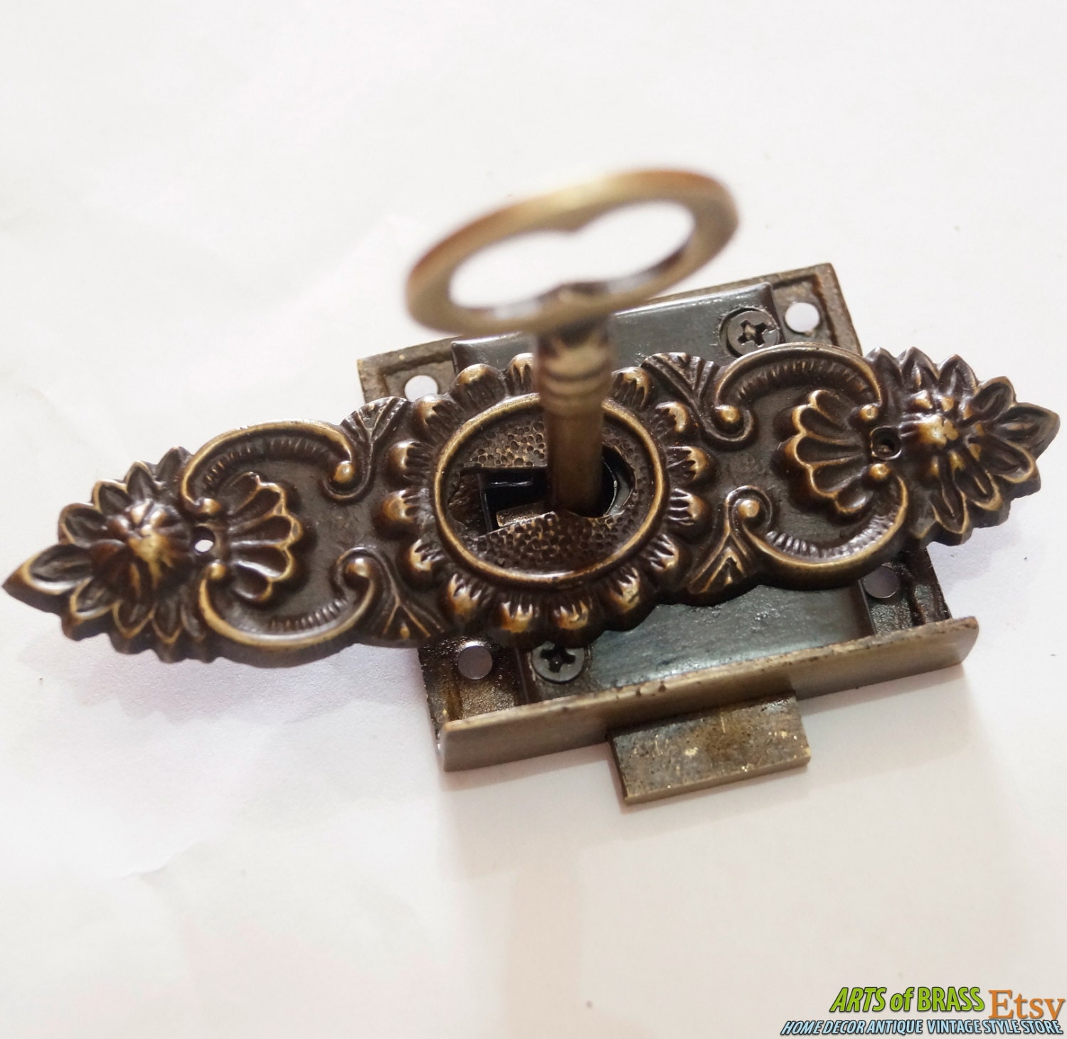 Set Vintage Victorian Artistic Keyhole with Antique Key LOCK
