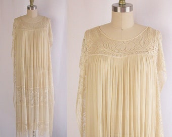 1920s Dress ~ Cream Silk & Lace Tabard Style Flapper Gown w Matching Slip ~ Gorgeous Rose Floral Silk Filet Lace ~ As Is Condition ~ S/M
