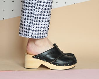 70s LEATHER clogs HIPPIE clogs BOHEMIAN clogs black clogs studded clogs gypsy clogs rustic clogs swedish clogs / Size 7.5 us 5 uk 38 eu