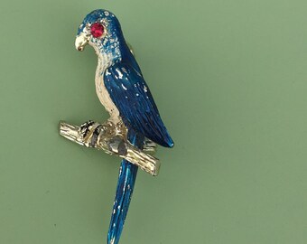 vintage petit Parakeet brooch