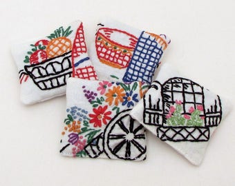 4 Dried Lavender Sachets - Vintage Novelty Embroidery - Southwestern - Flowers - Domesticity - Sachet Gift Set - Embroidered Sachets