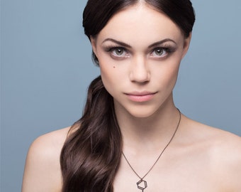Nicotine Molecule Necklace - Black