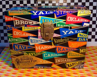 Vintage 1960s File A Way 50 State COLLEGE PENNANT Metal File Storage Box w TAG!