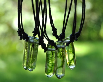 Real Moss Jewelry, Crystal Choker, Real Moss Pendant, Terrarium Necklace, Gift for Her, Gift for Him, Eco Resin Jewelry, Forest Necklace