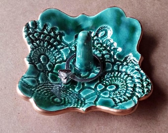 Ceramic Ring Holder Dish Malachite Green lace edged in gold ring holder