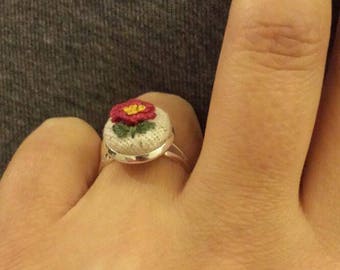 Red rose embroidery ring!