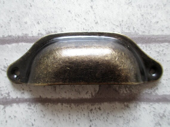 Vintage Style Drawer Pull Dresser Pulls Knobs Handles Lynns Hardware Vintage Style Drawer Pull Dresser Pulls Knobs Handles Lynns Hardware Shell Cup Antique Bronze Retro Classic Cabinet Pulls Kitchen Handles from LynnsHardware ... - Vintage Style Drawer Pull Dresser Pulls Knobs Handles Lynns Hardware