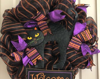 Black cat Halloween wreath