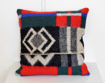 Living cushion made of wool blanket 50 x 50cm