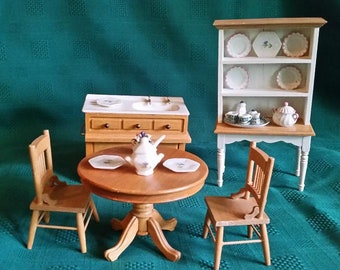 Dollhouse Kitchen Set