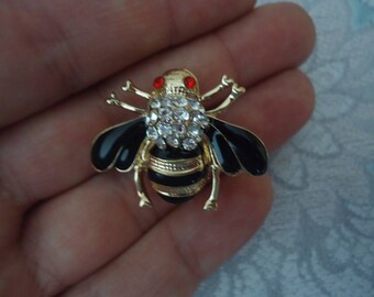 Vintage Bee Brooch, Gold Tone w/ Black Enamel and Rhinestone Accents