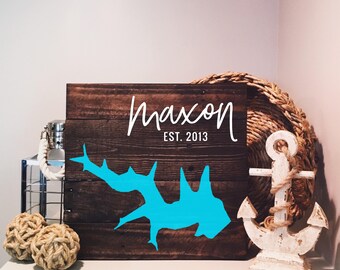 Customizable Lake Sign with Last name and Est. year - Hand Painted, Wood Sign