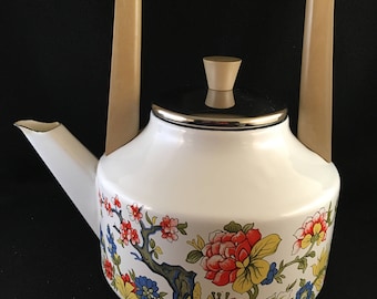 Enamel Tea Kettle Vintage 1970s kitchen kitchen decor Retro kitchen Vintage enamel Cottage Decor Farmhouse Decor