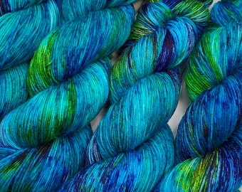 Hand dyed sock yarn, superwash merino & nylon, 463 yds / 100 grams. Great for knitting, crocheting, weaving