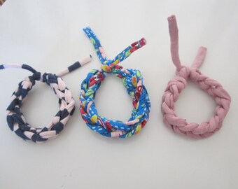 Crochet bracelet, t-shirt yarn bracelet, colorful bracelet, coton bracelet, girl's bracelet, chunky bracelet, women bracelet,hippie bracelet
