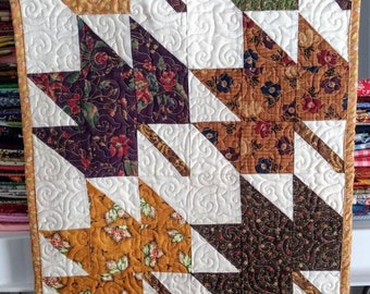Leaves table runner