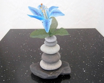 Beach Pebble/Rock Bud Vase, Natural Beach Pebbles And Rocks