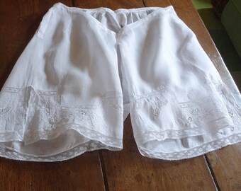 French knickers (bloomers) with Valenciennes lace.