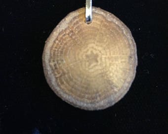 Pendant made of hardwood (oak)
