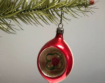 Vintage Deep Indent Christmas Ornament