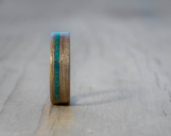 Walnut ring with Malachite inlay, Wood wedding ring, Women's wood ring, Wood ring, Bentwood ring, Wood engagement ring, Handmade wood ring