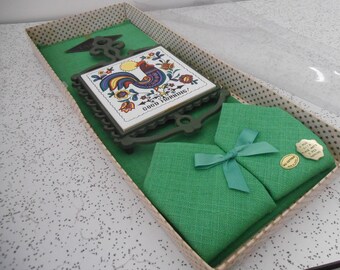 1970s vintage tile trivet, serviette and placemat set