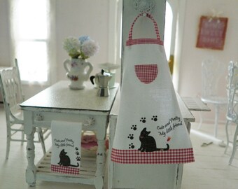 dollhouse miniature apron 1/12 scale