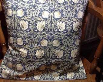 William Morris Print in grey 16" x16" app Cushion