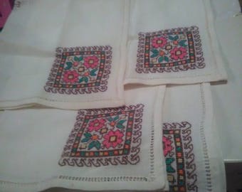 Set of 4 Vintage Napkins