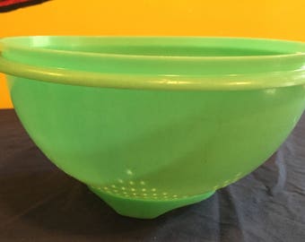 Vintage jade-green Tupperware colander