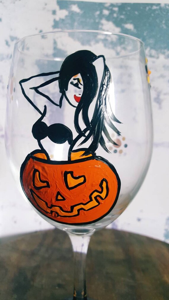 Halloween wineglass, Wineglass, Pumpkin Wineglass, Pin-up girl wineglass