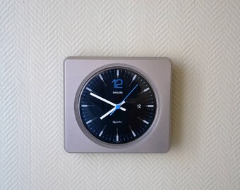 Vintage wall clock Philips type HR 5482 made in Germany / clock with perpetual calendar