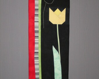 Art print textile Tulip on frame