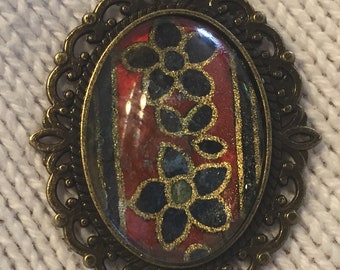 Floral pendant