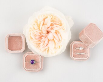 Velvet ring box - Octagonal ring box - Wedding - Gift - Misty Rose