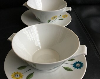 Nice retro porcelain soup bowls from California soup, looks simular like Upsala Ekeby Ignis Bellis from Sweden