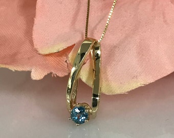 14K Yellow Gold Blue Topaz Necklace with 18" chain #1552