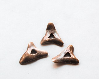 25%OFF 3 Greek Mykonos Bronze Triangle Cornflake dangle Bead,Greek Casting, Metal jewelry craft supplies