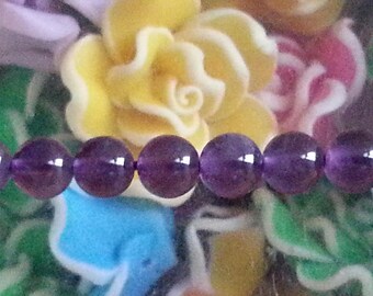 5 Amethyst beads in 6 mm in diameter, hole 1 mm