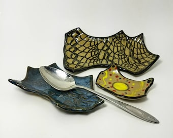 Spoon rest, Ceramic, pottery, ring dish, whimsical, catchall tray, Teaspoon rest, paper clip holder, desk organizer set, unique item