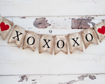 Rustic XOXOXO Burlap Banner, Painted XOXO Banner, Valentines Decor, Valentine Photo Prop B049