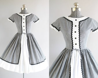Vintage 1950s Dress / 50s Cotton Dress / Black and White Gingham Print Dress with Full Skirt S