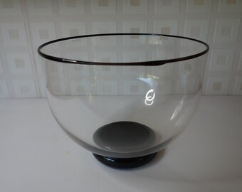 Cowdy studio glass bowl