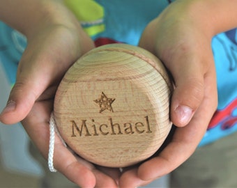 Personalised wooden yoyo, large or small size, any text or message, stocking filler, Gift, Present, Christmas, Birthday
