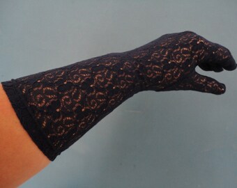 Vintage Dark Blue Stretch Nylon Flower Lace Mid Length Gloves - 1980s - One Size UK 6.5 - 7 - Ideal Bridal/Wedding/Prom - Pristine