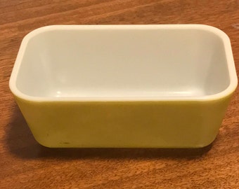 Vintage 1950s PYREX 1.5 Pint GREEN Refrigerator Dish #0502